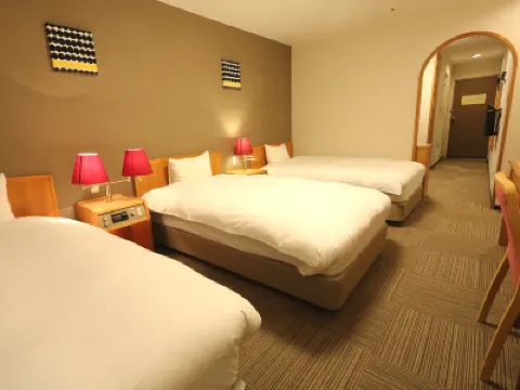 Nakamachi Fuji Grand Hotel Hotel berhampiran Tsurugajo Castle