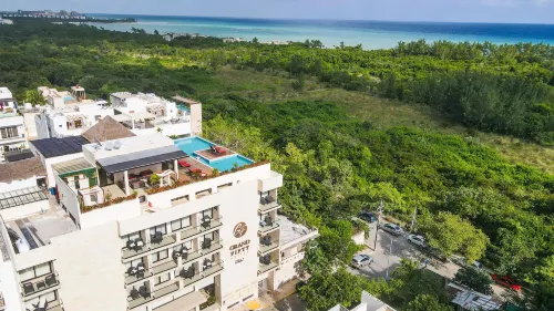 Grand Fifty Suites Hotels in Плая-дель-Кармен