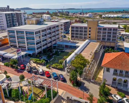 The Gladstone Central Hotel Hotels in Gladstone Central
