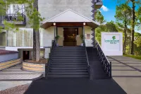 Lemon Tree Hotel, Mcleodganj Отели рядом с достопримечательностью «Додан човк»