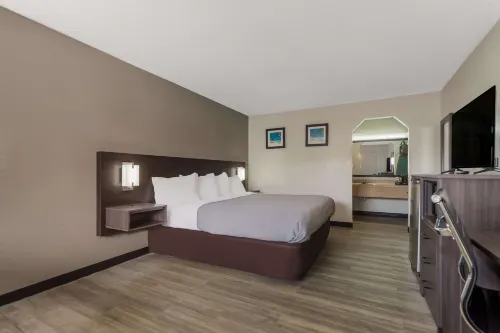 Quality Inn Charleston - West Ashley - 2-Star
