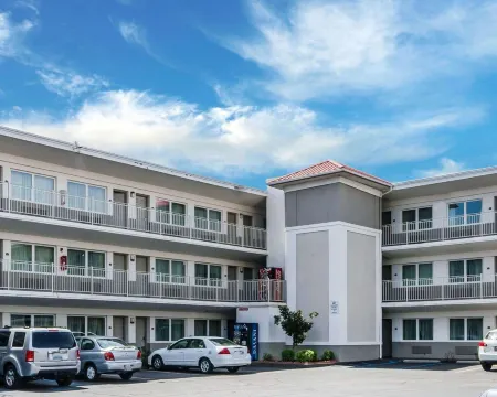 Econo Lodge Downtown Отели рядом с достопримечательностью «Мохаммед Али-центр»