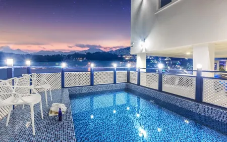 Tongyeong May Blue Pension Отели в г. Тхонъён