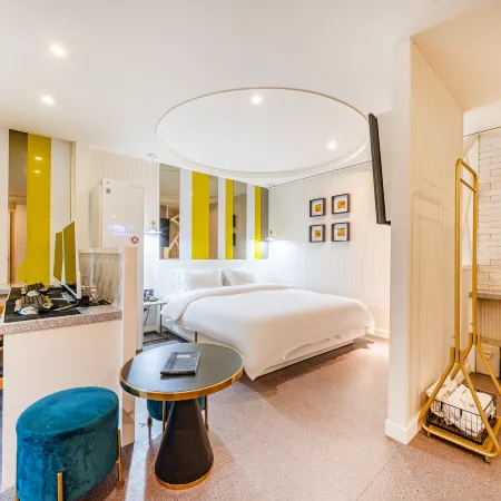 Haeundae Wow Motel Отели рядом с достопримечательностью «Станция метро Haeundae»