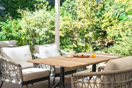 Grand Hyatt Fukuoka Отели рядом с достопримечательностью «BOSS E · ZO FUKUOKA»