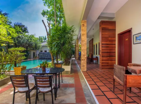 因陀羅波拉克公寓飯店