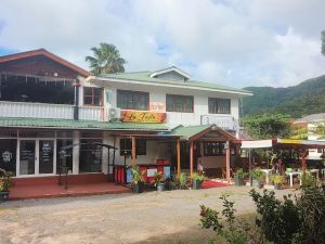 Alpha & Omega Apartment Seychelles