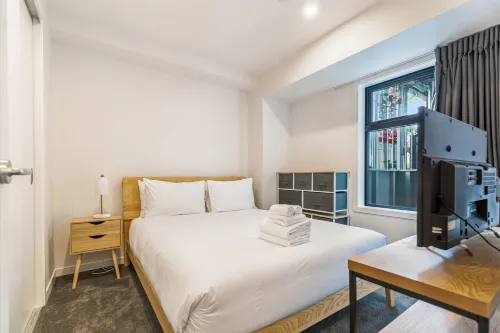 Relaxing Apt Steps from Eden Park Zodiak Stays