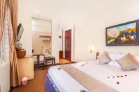 Amona Hotel فنادق في هوي
