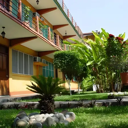 Hotel Fenix Отели в г. Тапачала