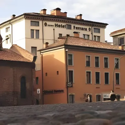 Casa d'Este - Hotel Ferrara エステンセ城周辺のホテル