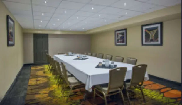 Quality Inn & Suites Regina Downtown