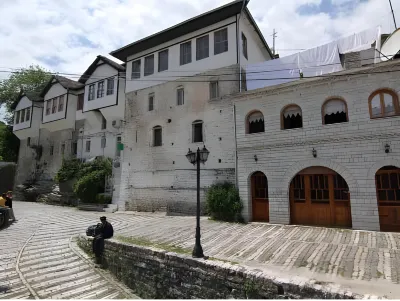 Bed and Breakfast Kotoni Hotel di Gjirokaster