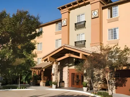 Larkspur Landing Extended Stay Suites Hillsboro Отели в г. Форест Гров