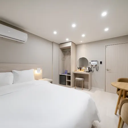 Suyu Hotel Picasso Отели рядом с достопримечательностью «Публичная библиотека в районе Тобон»