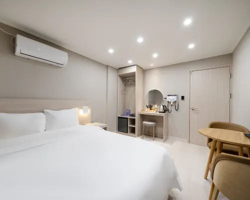 Suyu Hotel Picasso Hotels near Suyu Station