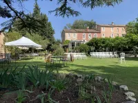 Moulin de la Roque Hotels in Entraigues-sur-la-Sorgue
