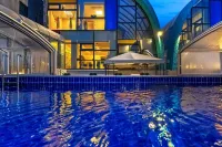 Daebudo Mondrian Gallery Pool Villa