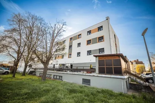 Arion Airport Hotel - Pet friendly