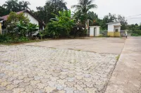 RedDoorz Syariah near Muara Enim Train Station Hotels near Pempek Panggang Wak Gendut