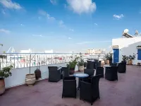 Hôtel Central Hotels near Derb Ghallef