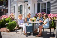Jared Coffin House - Boutique
