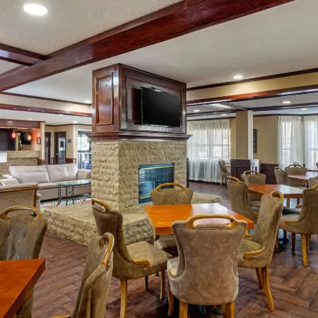 Quality Suites Addison-Dallas