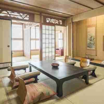 あわら温泉グランドホテル 湯めぐりの宿 Rooms