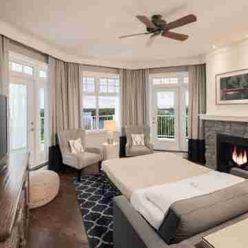 JW Marriott the Rosseau Muskoka Resort & Spa Rooms