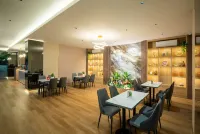 Ramada by Wyndham Serpong Hotel - sarapan