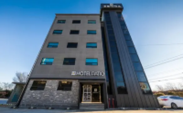 Goseong Hotel Patio Các khách sạn gần Bãi biển Bongpo