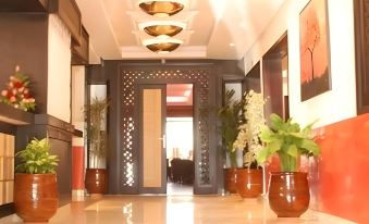 New Farah Hotel