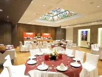 Exe Alameda Reforma Hotels near Tabacalera