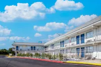 Motel 6 Fort Worth, TX - East Hotels in Fort Worth