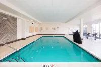 Hampton Inn & Suites Dobson - Pools