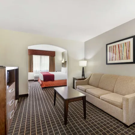 Best Western Plus Eagleridge Inn Suites