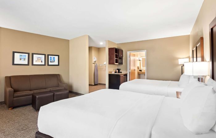 Comfort Suites