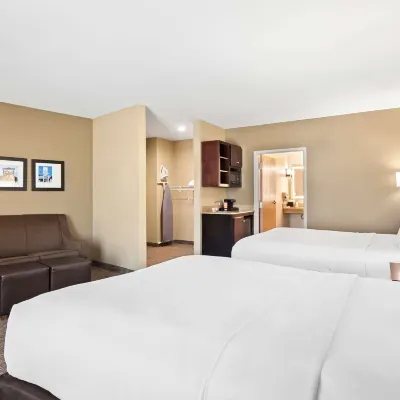 Comfort Suites Hotels near Handsboro Square Shopping Center