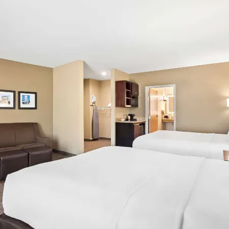 Comfort Suites