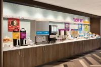 Tru by Hilton Amarillo West - breakfast