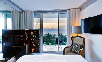 Nautilus Sonesta Miami Beach