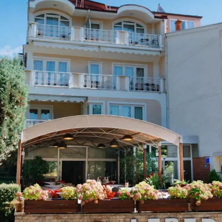 Hotel Lebed