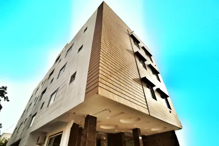 Hotel Delhi Aerocity, NH 48