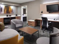 Courtyard Toledo Maumee/Arrowhead Hotels in Maumee