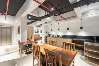Oasis Hotel - พร้อมอาหารเช้า
