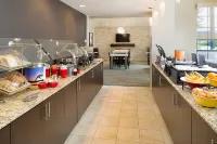 哈里斯堡赫爾Residence Inn 酒店 - 早餐