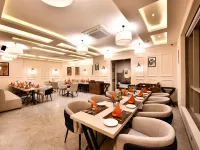 Click Collection Grand Gateway Varanasi Hotels near Ramnagar Fort