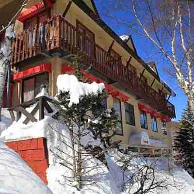 温泉山岳ホテル アンデルマット Hotel Exterior