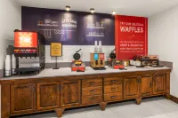 Hampton Inn & Suites Fairbanks - breakfast