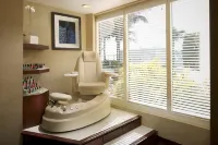 Beach House Fort Lauderdale, a Hilton Resort - spa